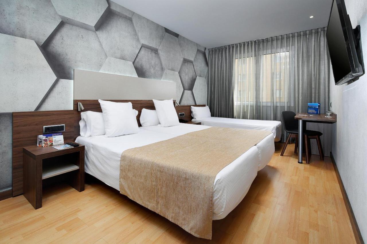Zweibettzimmer mit Zustellbett (3 Erwachsene)