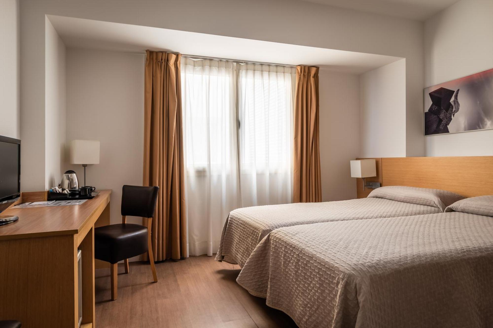 Double or Twin Room,1432034323:JPEG