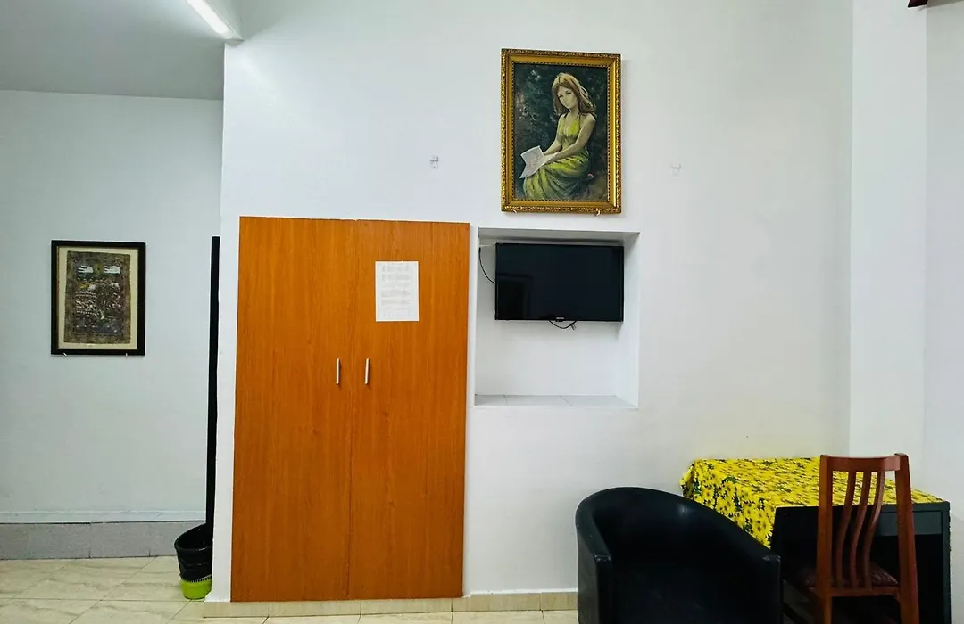 Hostal Mont Thabor-1
