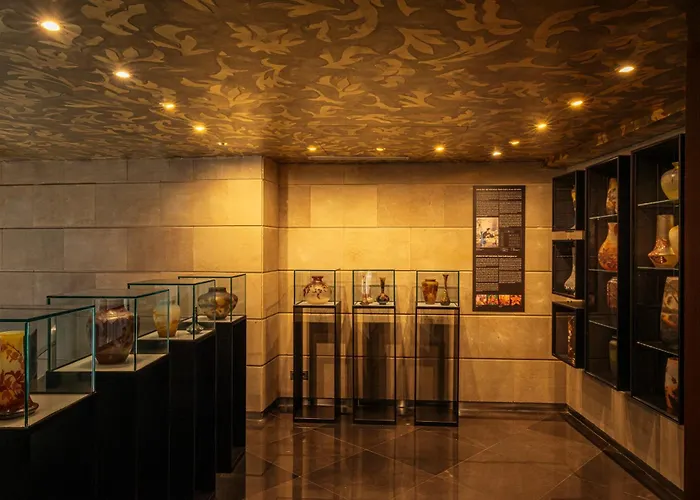Hotel Bagues, A Small Luxury Hotel Of The World